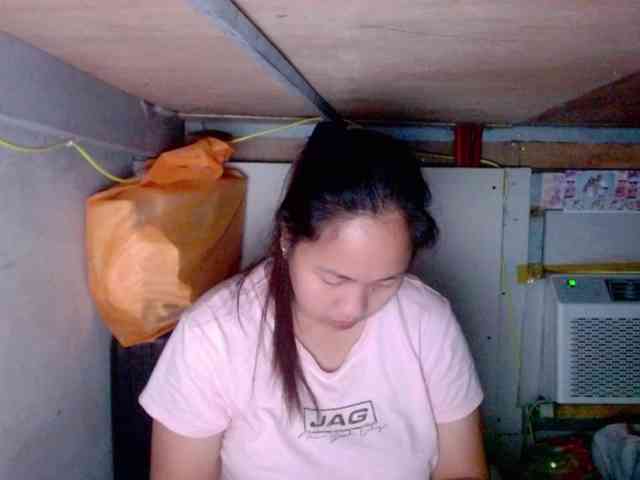 LadyAsianForyou webcam