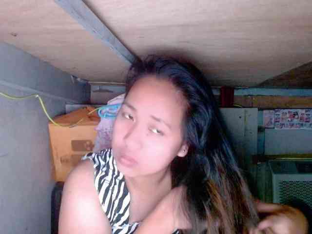 LadyAsianForyou webcam