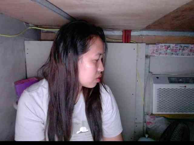 LadyAsianForyou webcam