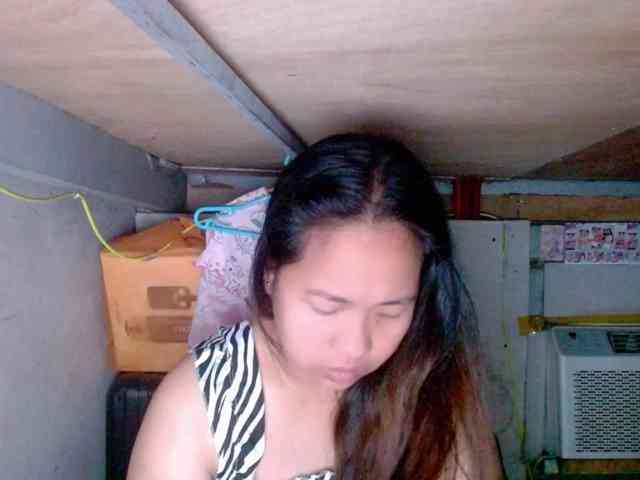 LadyAsianForyou webcam