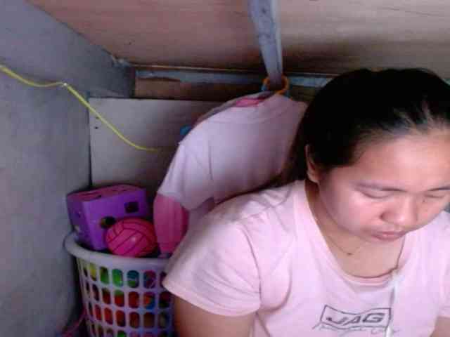 LadyAsianForyou webcam