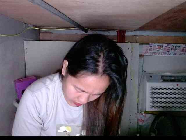 LadyAsianForyou webcam