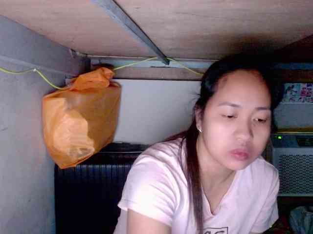 LadyAsianForyou webcam