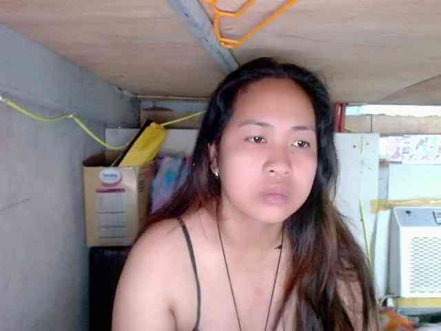 LadyAsianForyou webcam