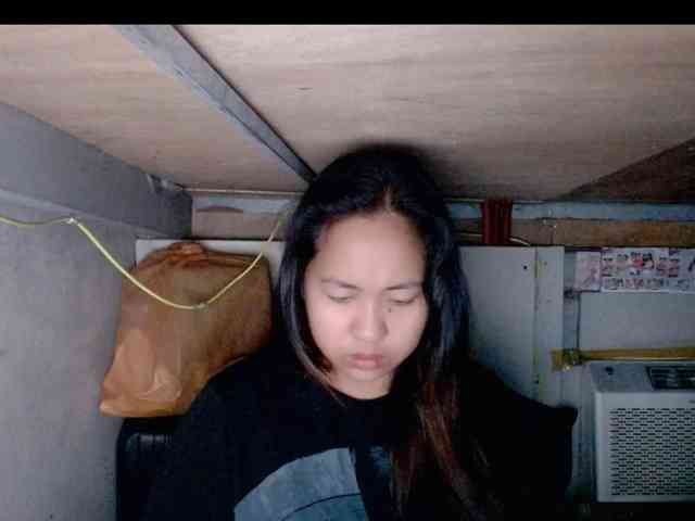 LadyAsianForyou webcam