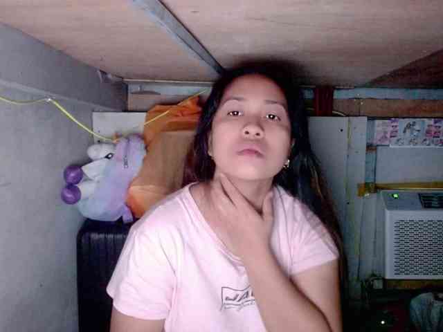 LadyAsianForyou webcam