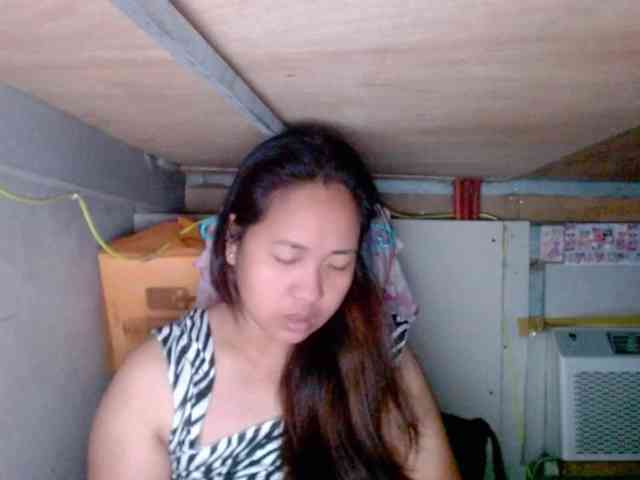 LadyAsianForyou webcam