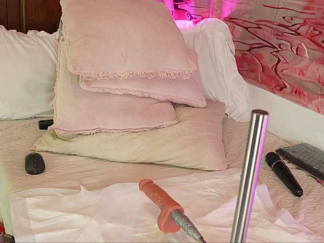 amelia-lov3 live cam on BongaCams