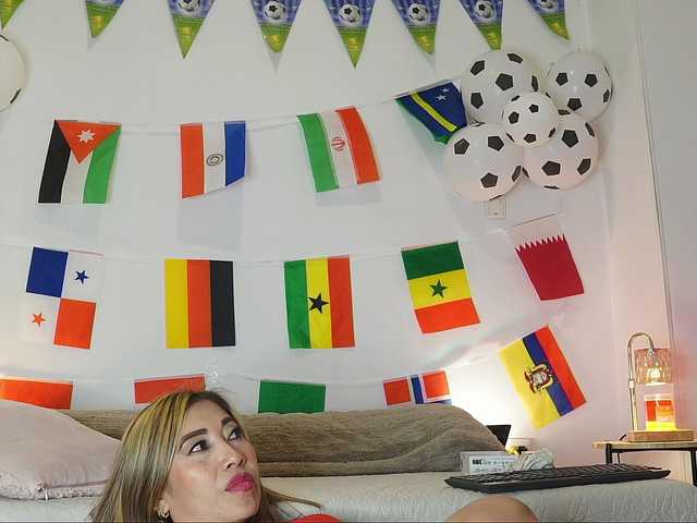 amelia-lov3 live cam on BongaCams