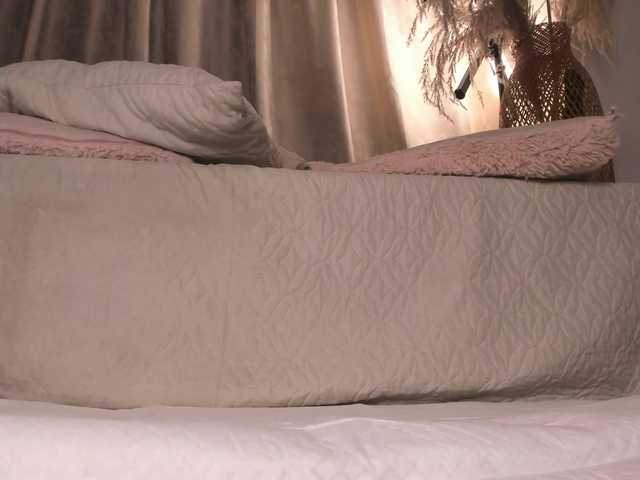 le modèle amelia-lov3 est en webcam porno dans un show sur le site bongacams, il possède les tags suivants: Latino/Hispanic,Blonde,Trimmed