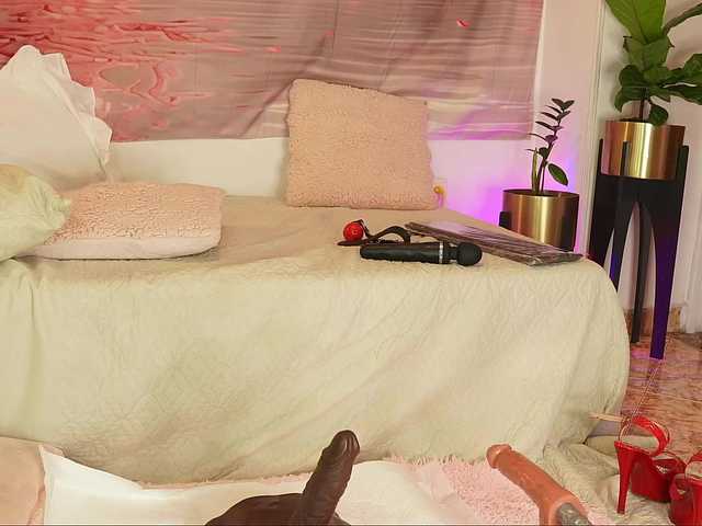 amelia-lov3 live cam on BongaCams