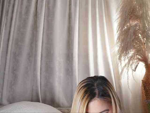 amelia-lov3 webcam