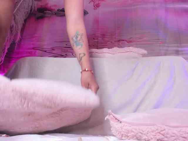 amelia-lov3 webcam