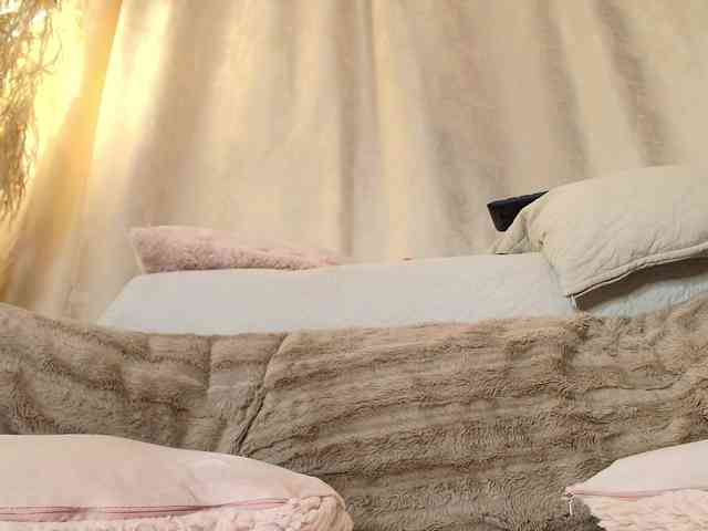 amelia-lov3 webcam