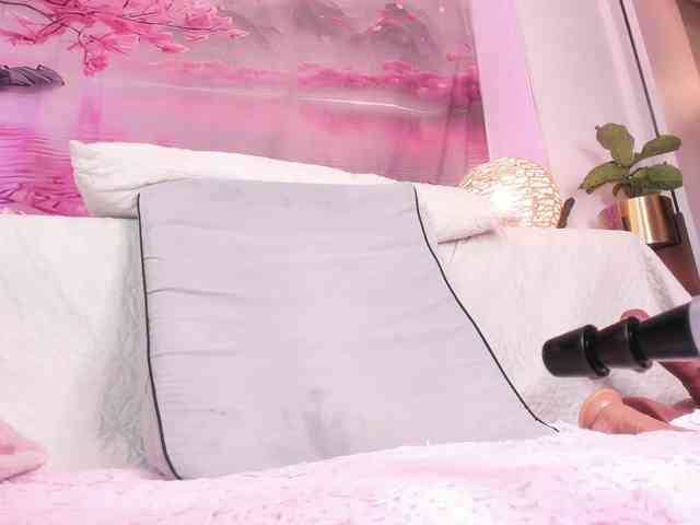 amelia-lov3 webcam