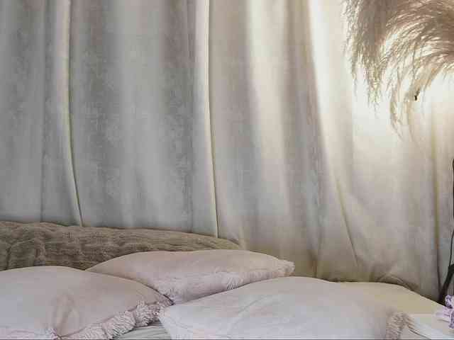amelia-lov3 webcam