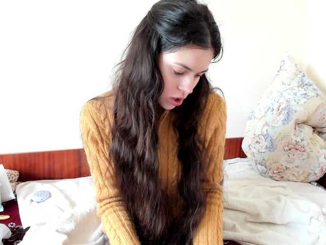 модель Honeykrisspussy