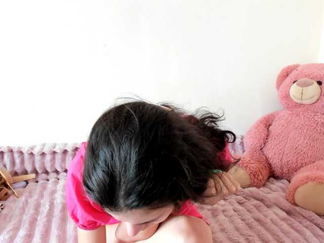 Honeykrisspussy live cam on BongaCams
