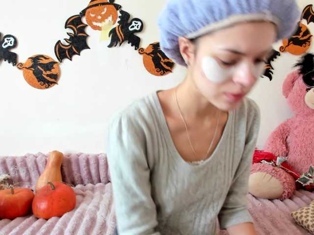 Honeykrisspussy live cam on BongaCams