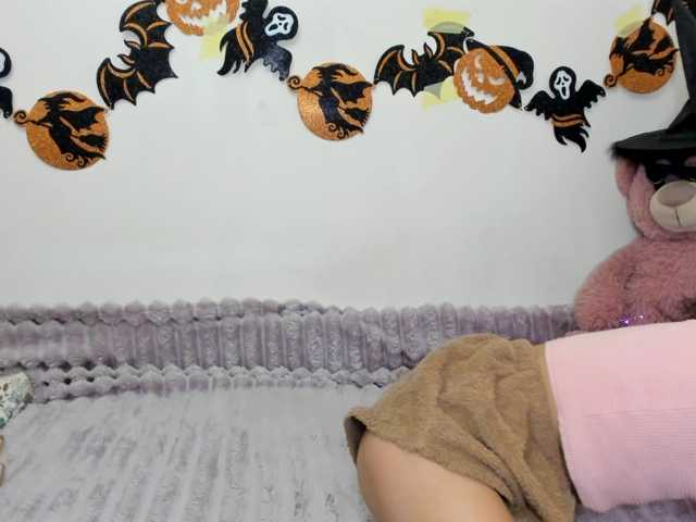 Honeykrisspussy live cam on BongaCams