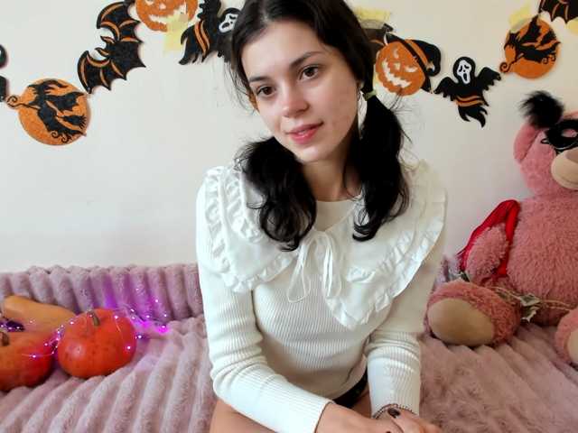 Honeykrisspussy live cam on BongaCams