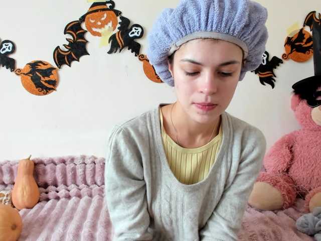 Honeykrisspussy live cam on BongaCams