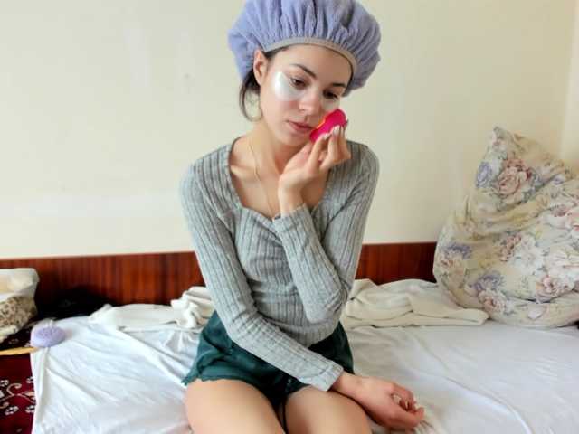 Honeykrisspussy live cam on BongaCams