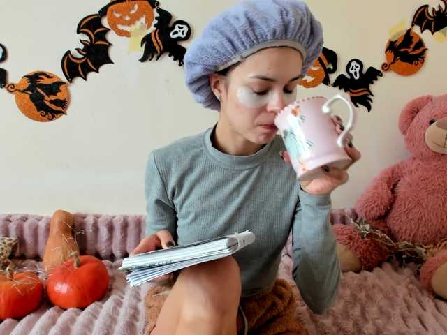модель Honeykrisspussy