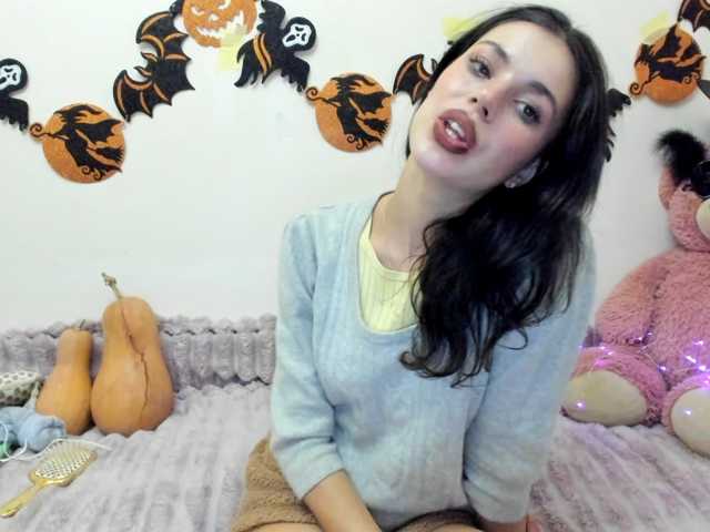 Honeykrisspussy live cam on BongaCams