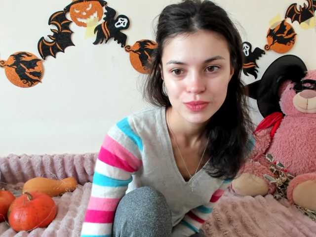 Honeykrisspussy live cam on BongaCams