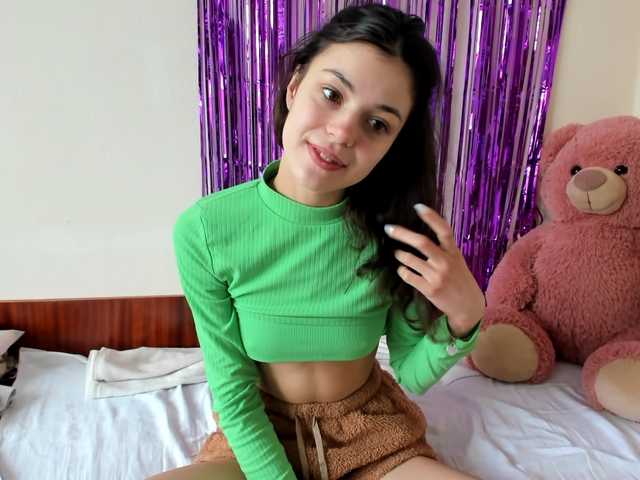 Honeykrisspussy live cam on BongaCams