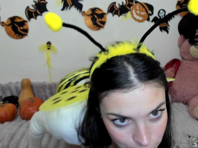 Honeykrisspussy live cam on BongaCams