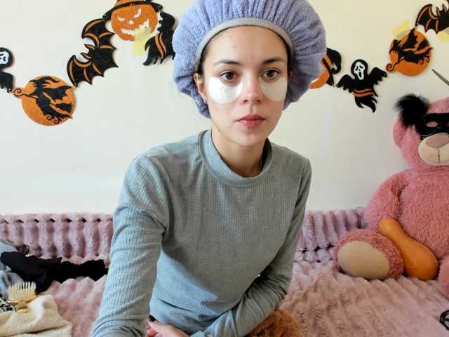 Honeykrisspussy live cam on BongaCams