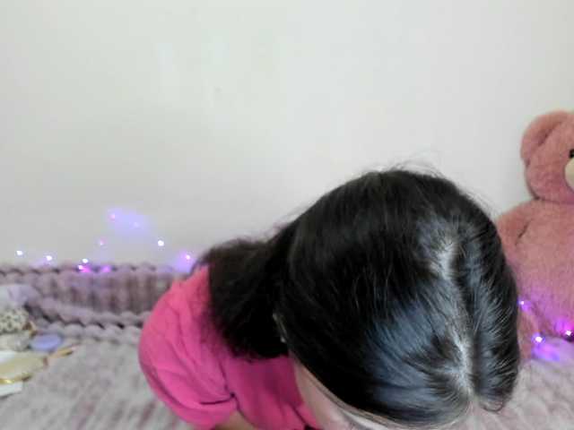 Honeykrisspussy live cam on BongaCams