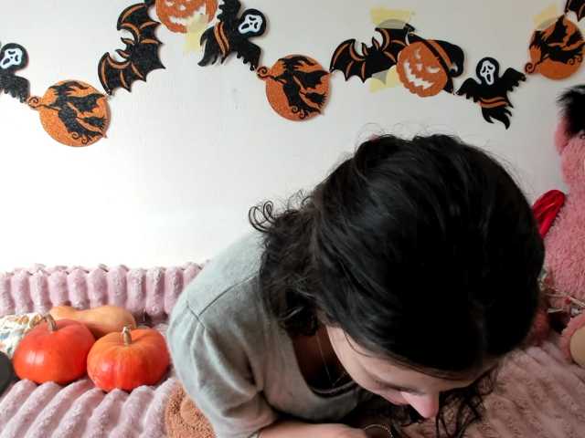 Honeykrisspussy live cam on BongaCams