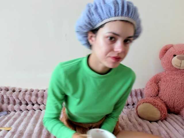 Honeykrisspussy live cam on BongaCams