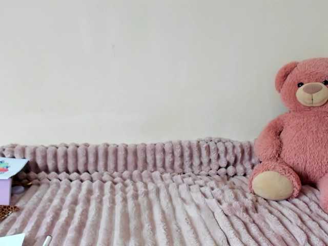 Honeykrisspussy live cam on BongaCams