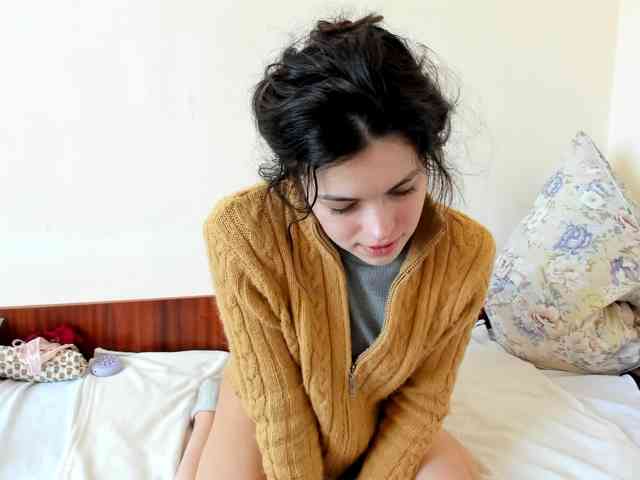 Honeykrisspussy webcam