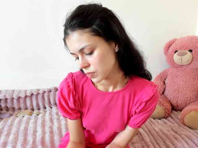 Honeykrisspussy webcam