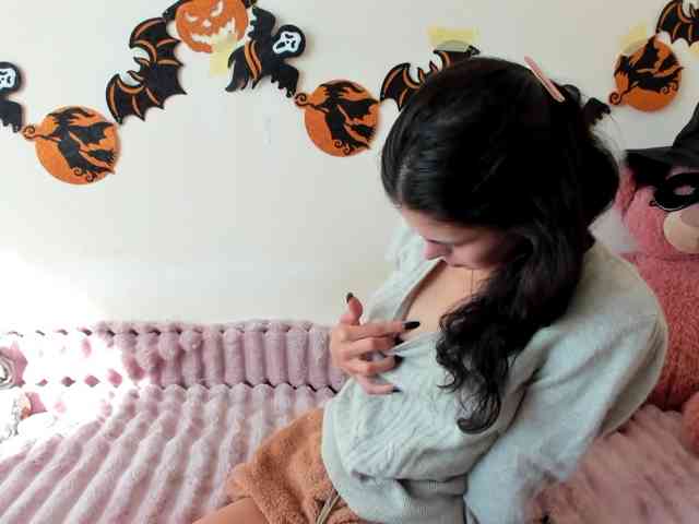 Honeykrisspussy webcam