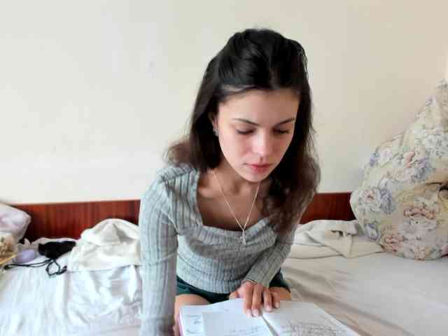 Honeykrisspussy webcam