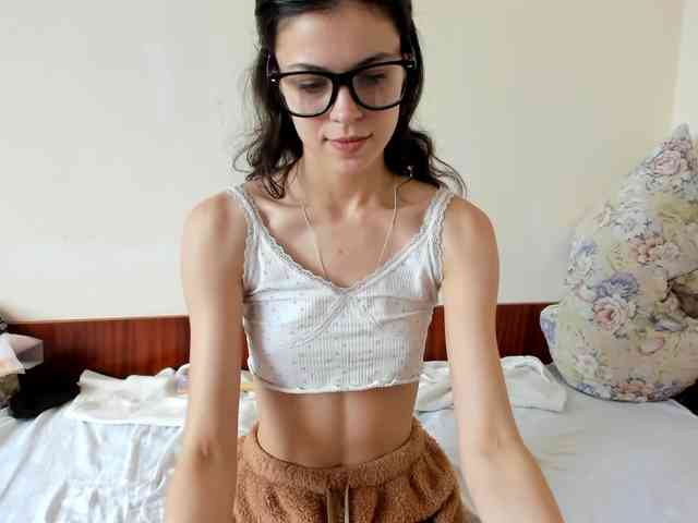 Honeykrisspussy webcam