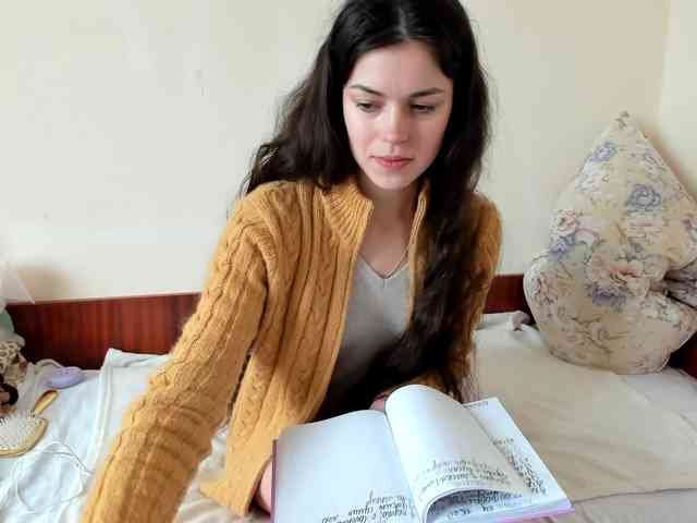 Honeykrisspussy webcam