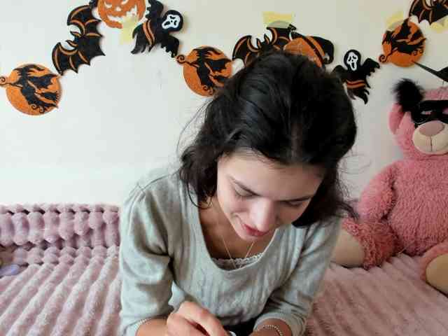 Honeykrisspussy webcam