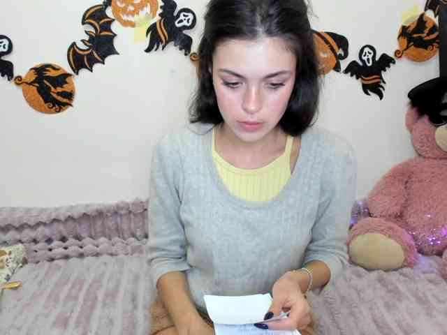 Honeykrisspussy webcam