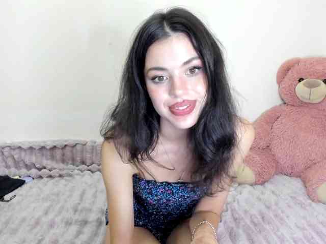 Honeykrisspussy webcam
