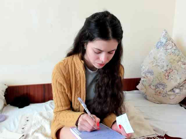 Honeykrisspussy webcam