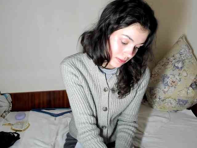 Honeykrisspussy webcam