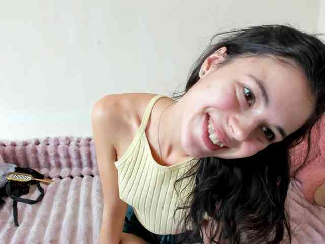 Honeykrisspussy webcam
