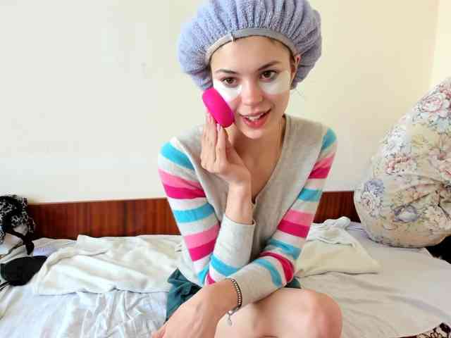Honeykrisspussy webcam